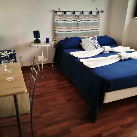 Blue Marine Apartment *